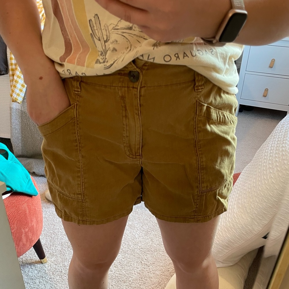 Old Navy High Waisted Twill Shorts - Picture 2 of 8